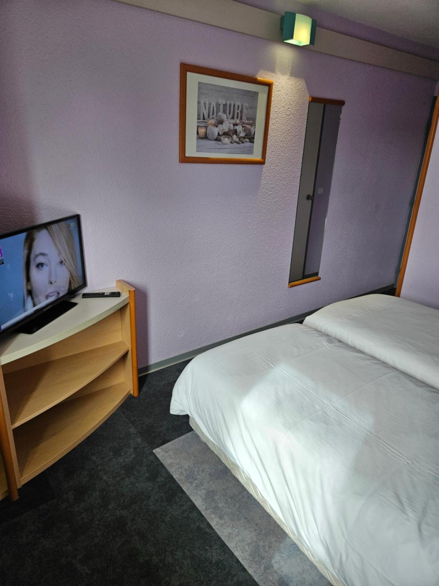 Hotel Bonanite Villers-Cotterêts Екстериор снимка