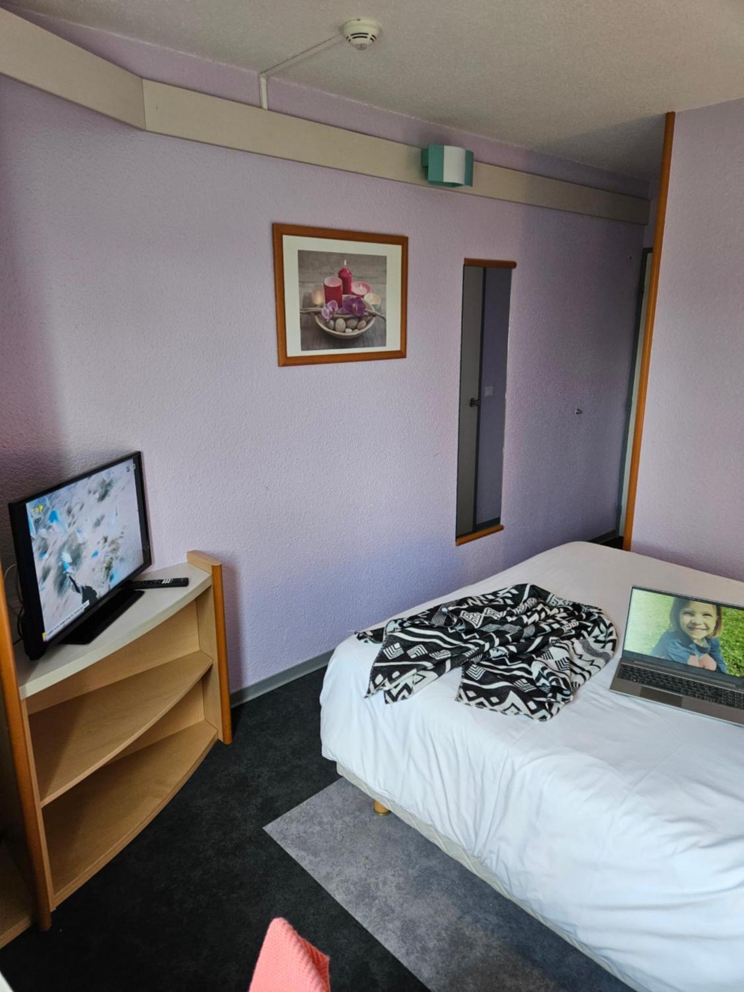 Hotel Bonanite Villers-Cotterêts Екстериор снимка
